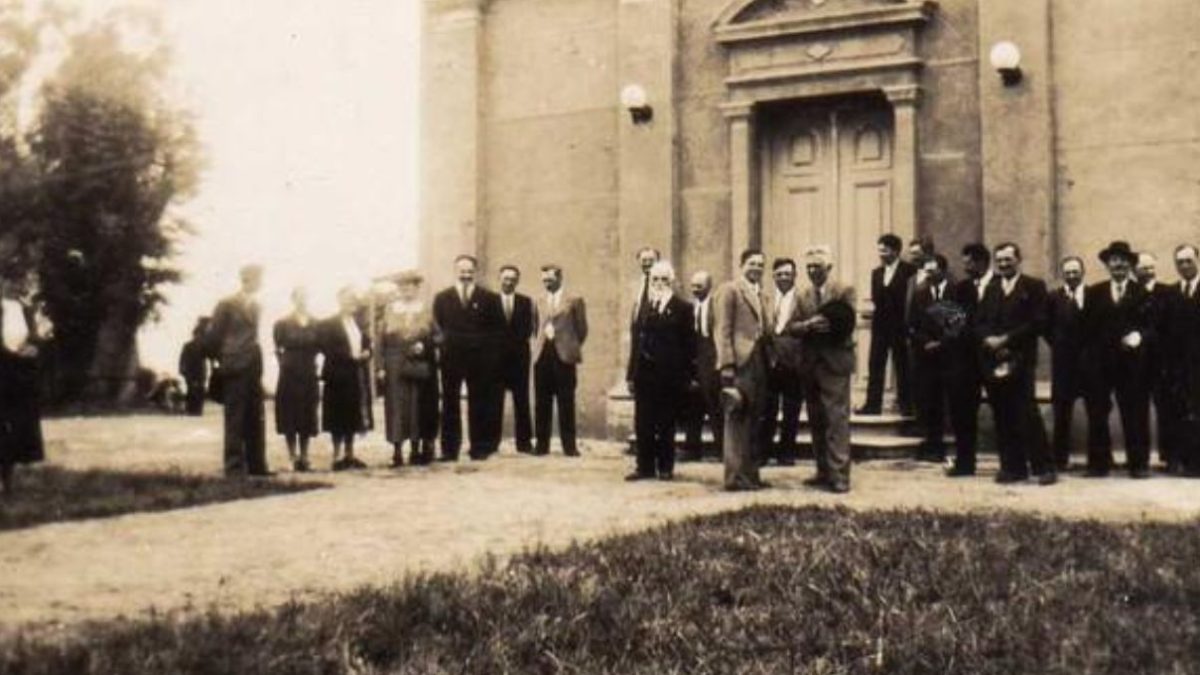 Cosmopolita celebra 150 años rescatando su memoria colectiva