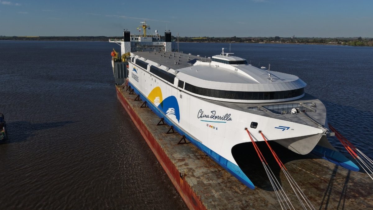 Ya está en Uruguay el ferry eléctrico más grande del mundo VIDEO