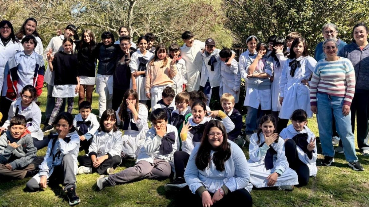 Museo Mora visita escuela rural de Santa Ana