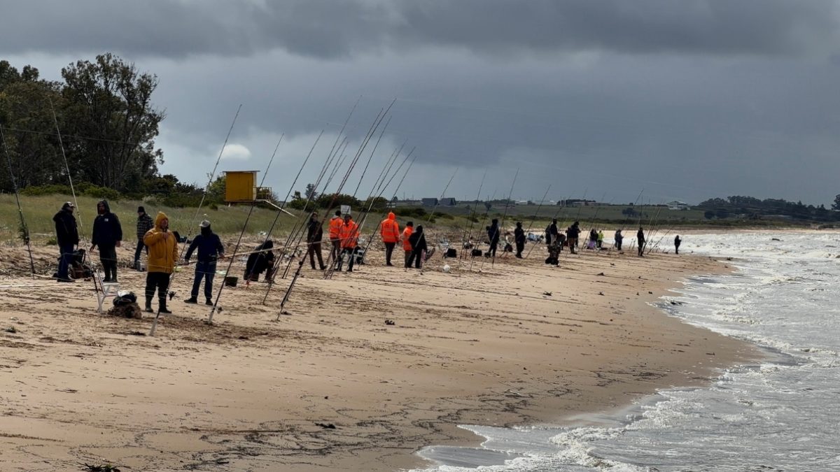 Jornada de pesca y ciclismo en Juan Lacaze